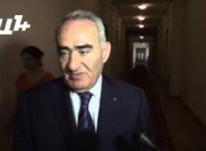 Գալուստ Սահակյանը պատասխանեց լրագրողների հարցերին