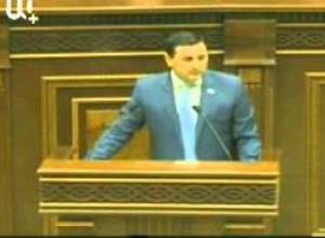 Ֆարմանյանը Փաշինյանին համեմատեց Ադոլֆ Հիտլերի հետ