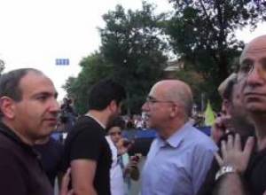 Նիկոլ Փաշինյանը ցիտում էր օրենքը, համաձայն որի ոստիկանները օրենքով չեն վարվում