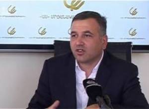 «Վարդան Պետրոսյանը չգիտի՝ գնա դուրս պերերիվ անի, թե բերեն մոտը, որ իր վրա չհարձակվեն»