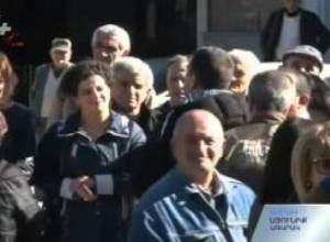 Այո-ն եւ Ոչ-ը Ագարակում. Օր 1-ին