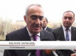 "Ոչ ռեժիմին, մահ ռեժիմին, թե ո՞ր ռեժիմին, ի՞նչ ռեժիմին".Գ. Սահակյան