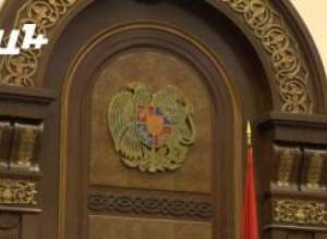 «Ծակերը լաթելու փոխարեն, եկեք նորմալ շոր կարենք». Թեւան Պողոսյան