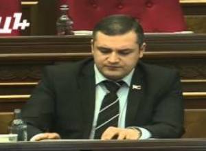 Ուրիխանյանին հետաքրքրում է՝ քաղաքապետի առաջին տեղակալը գիտի, որ ձյուն է գալիս