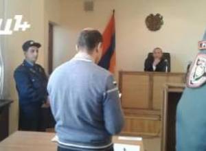 Մհեր Ենոքյանի հայցն ընդդեմ՝  ՀՀ ոստիկանապետի խորհրդականի