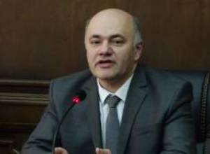 Մարդիկ սիրում են Արկադի Փելեշյանի. ՕԵԿ-ական