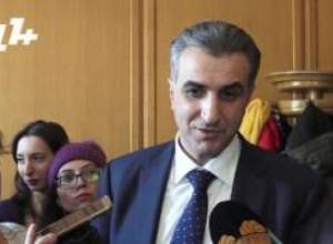 "Էնքան մարդ է խաբնվել իմ հայացքից"