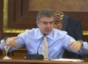 «Մենք՝ չինովնիկներս, ռեվոլյուցիա անող չենք». վարչապետ