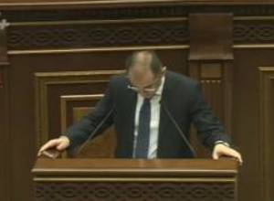 Դուք պետք է պատերազմ հայտարարեք. Արամ Մանուկյանը՝ ֆին. նախարարին