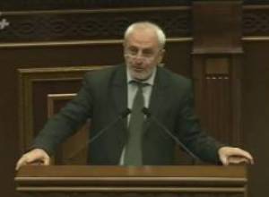 Օրը մեկ անգամ տաքսի նստեք. Արամ Մանուկյանի ելույթը