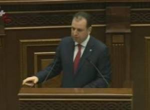 Ի՞նչն է փոխվել. Արամ Մանուկյանի հարցը Վիգեն Սարգսյանին