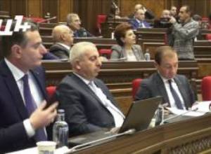"Յուրաքանչյուր քաղաքացու վրա պետական պարտքը կազմում է 1800 դոլար"