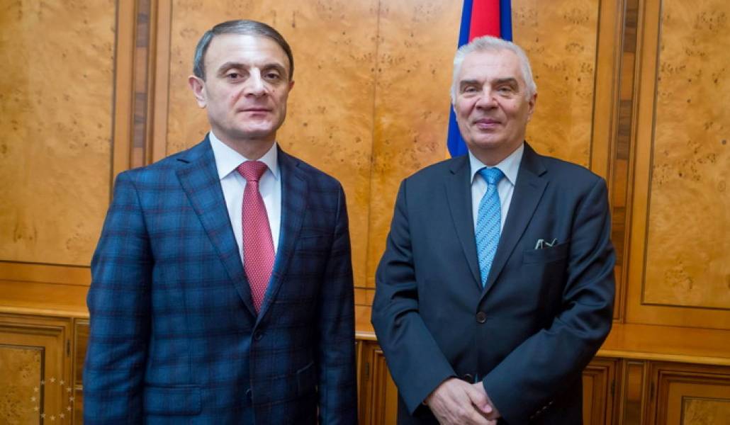 56423398_2177933202260597_2698126037627174912_o