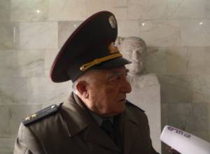 Մի հոգու հրաժարականով բանակը  չի ցրվի. գեներալ-լեյտենանտ