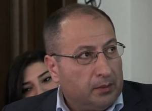 Если господин Кочарян захочет - дополнит: Айк Алумян