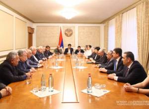 Bako Sahakyan receives Yerevan State University rector Aram Simonyan