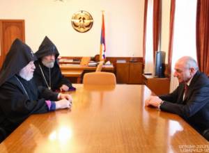 Bako Sahakyan holds meeting with Catholicos of All Armenians Garegin II