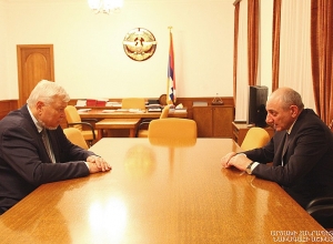 Бако Саакян принял Анджея Каспшика