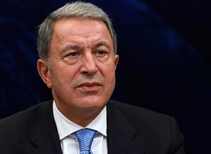 Министр обороны Турции обеспокоен указом Макрона о 24-м апреля