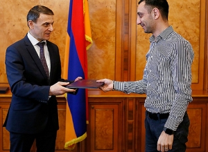 Ովքեր են 13 պարգեւատրվածները