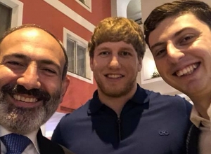 Никол Пашинян с Артуром Алексаняном и Нареком Ахназаряном