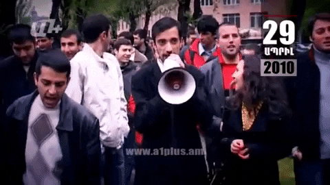 Օրացույց. Ապրիլի 29-ը. Մոսկվայից Հայաստան է վերադառնում վարչապետ Արամ Սարգսյանը
