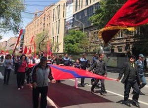 «От печатания кассовых чеков открываются рабочие места или повышается зарплата?»