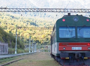 В январе-апреле на железной дороге вырос грузооборот и объемы пассажирских перевозок
