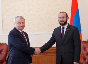 Арарат Мирзоян и Ашот Гулян встретились