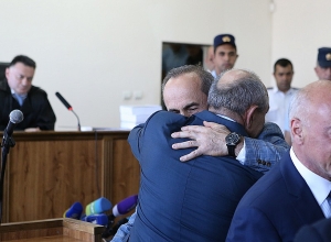 Прямой эфир: президенты Арцаха пришли в  суд