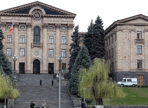 Заседание постоянной комиссии НС по правовым вопросам в прямом эфире