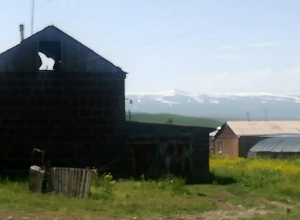 В селе Басен брат зарезал сестру и племянника, после чего покончил с собой