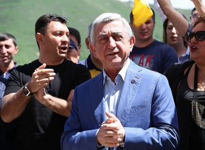 Представители РПА во главе с Сержем Саркисяном почтили память Гарегина Нжде