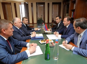 Давид Тоноян и “Рособоронэкспорт” обсудили процесс приобретения военной продукции