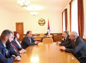 Бако Саакян принял делегацию партии "Наследие"