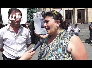 Требуют отставки судей КС