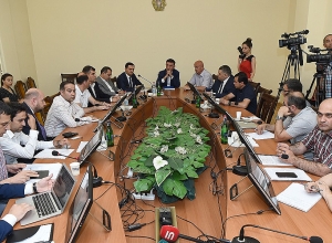 Прямой эфир: Заседание постоянной комиссии НС по экономическим вопросам