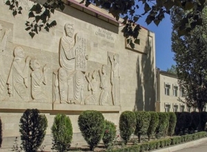 Министр хочет создать другой вуз, с предпочитаемым им уставом и ректором: Г. Амбарян