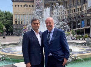 Արթուր Վանեցյանն ու Վիսենտե Դել Բոսկեն շրջում են Երևանում