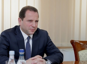 Министр обороны принял участие в министерской встрече миссии НАТО