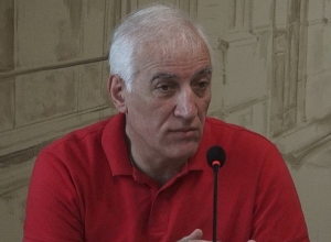 Повышение зарплаты чиновника – это нормально: Ваагн Хачатрян