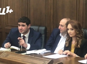 Արման Եղոյանը պարզաբանում է՝ 40 տարո՞վ են իշխանության եկել, թե՞ ոչ