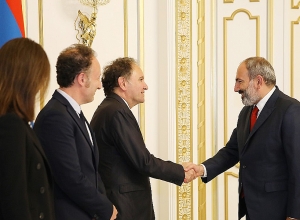 Премьер-министр принял сопредседателя Координационного совета армянских организаций Франции Ара Тораняна
