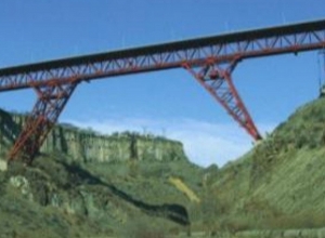 Молодой человек пытался прыгнуть с моста Нор Ачна