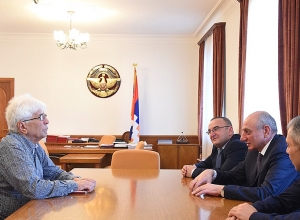 Бако Саакян принял композитора Роберта Амирханяна