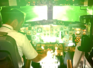 По возможности избегать использования лазерных лучей: призыв Комитета гражданской авиации