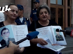 «Բազմաթիվ նամակներ ենք ուղարկել Նիկոլ Փաշինյանին և Աննա Հակոբյանին»․ սեւազգեստ մայրեր