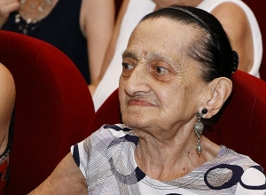 Мариам Тоноян 80 лет работает в школе учительницей “Гармонии”