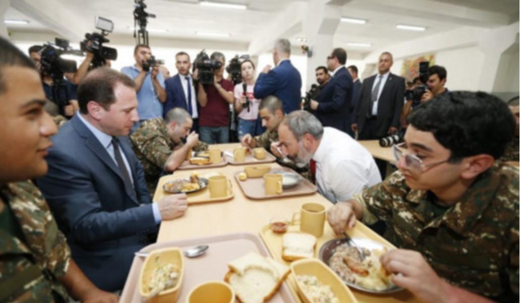 nikol_pashinyan_david_tonoyan_1024x682.thumb