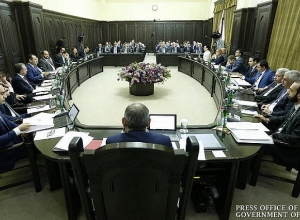 Повышение зарплат учителей на 10% Пашинян не считает революционным ростом